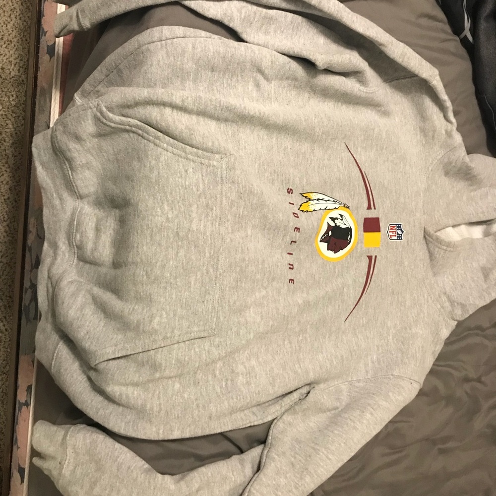 Boys XL Redskins hooded sweatshirt